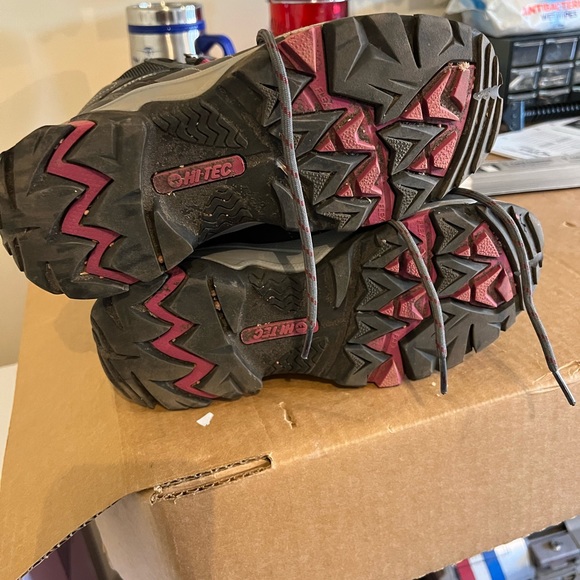 Hi-Tek  Hiking Boots 🥾 - Picture 3 of 5